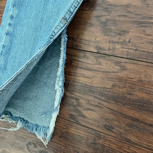 Zara mid rise jeans with slit hems near the bottom - Picture 3 of 6